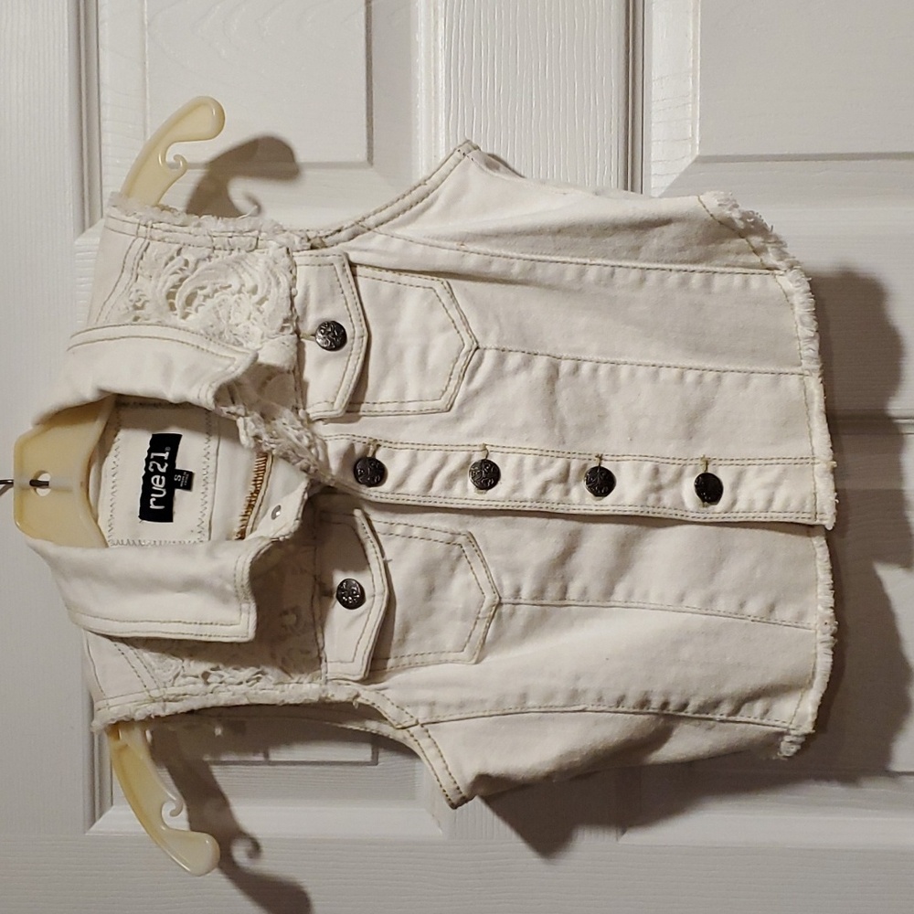 White denim vest